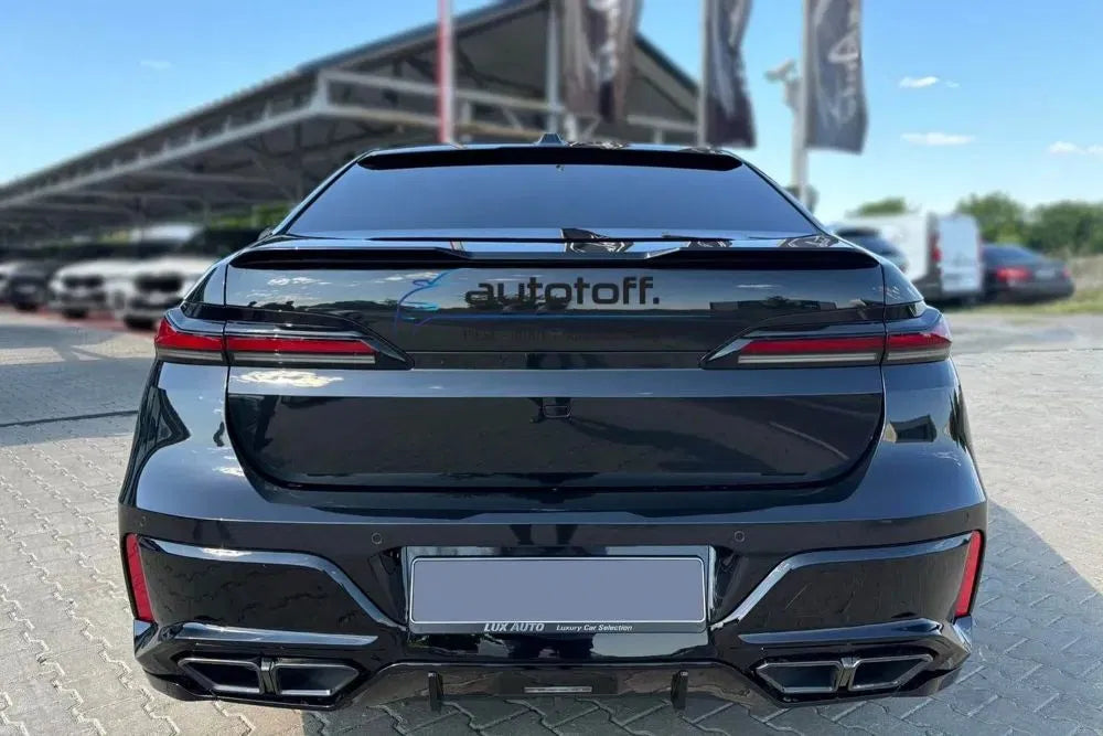 Pachet exterior Aero compatibil BMW Seria 7 G70 M-Tech (2022+) Negru lucios
