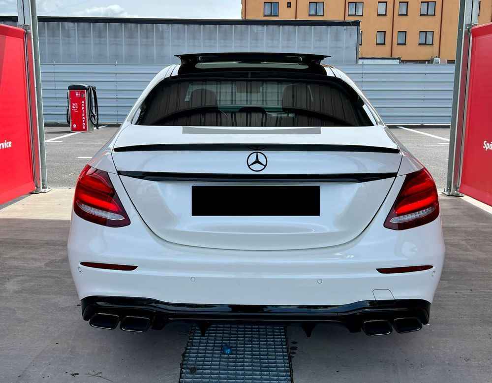Difuzor bara spate compatibil cu Mercedes W213 E-Class (2020+) 63 AMG Design