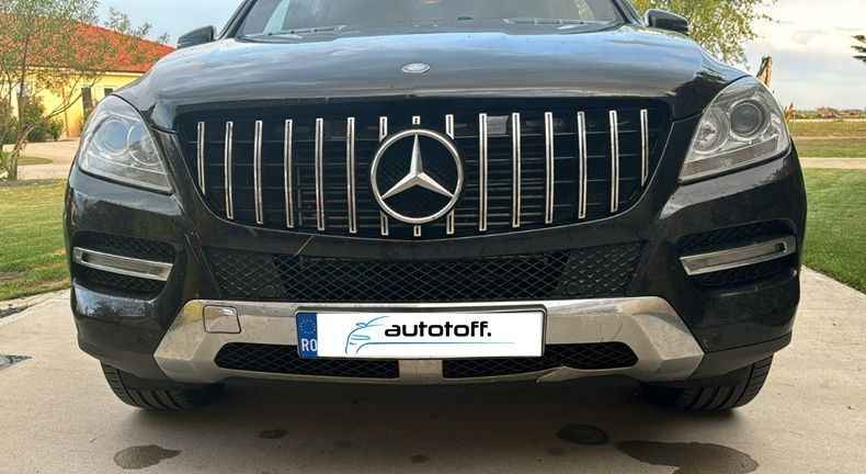 Grila centrala Mercedes ML W166 compatibila cu ML W166 (11-15) Panamericana Crom Design