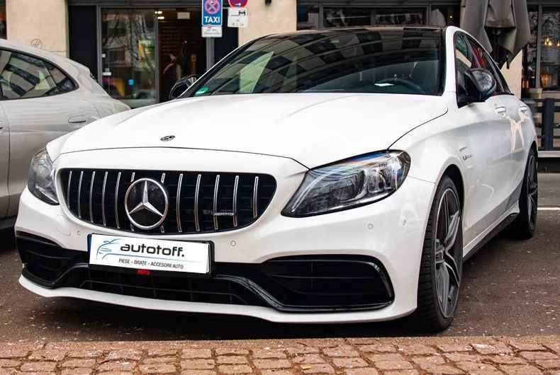 Bara fata compatibila cu Mercedes W205 S205 A205 C205 (14-20) C63 Design