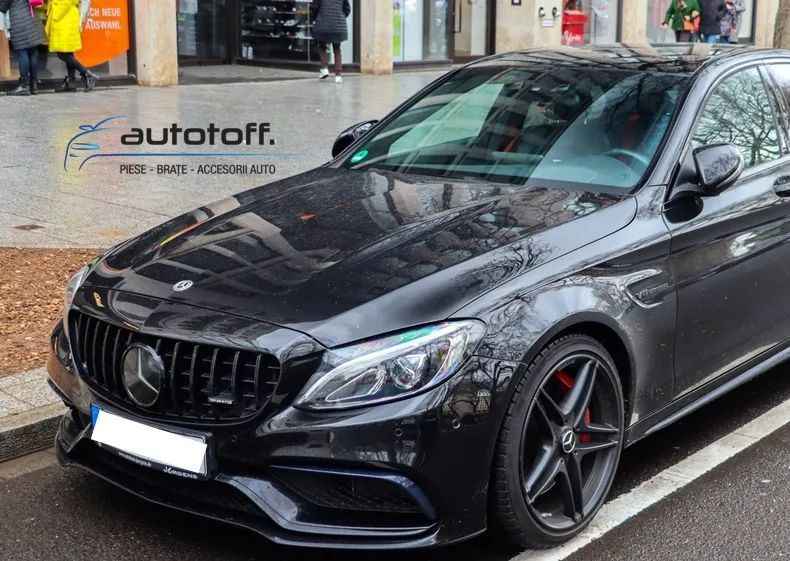 Bara fata cu Grila Centrala si Difuzor bara spate Mercedes C-Class W205 S205 (14-18) C63 Design