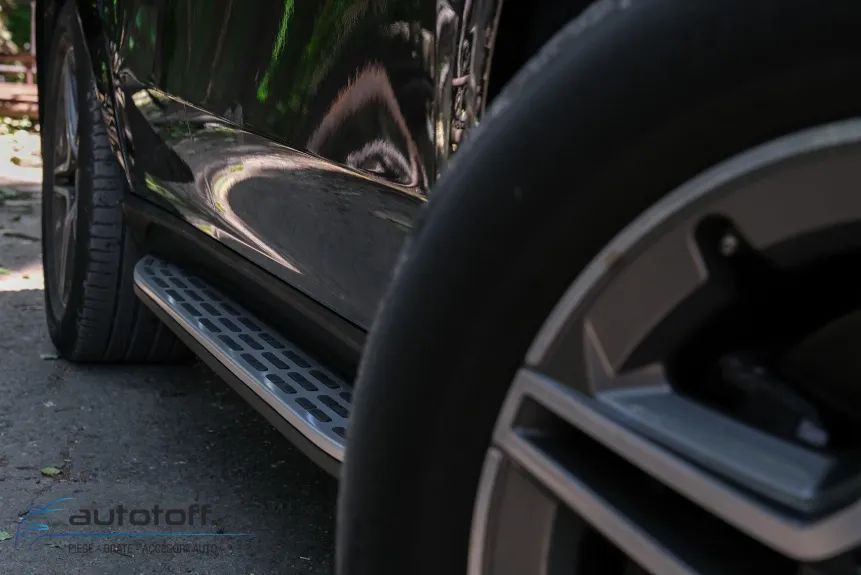Praguri laterale Mercedes Benz GLE W167 cu LED (2019+)