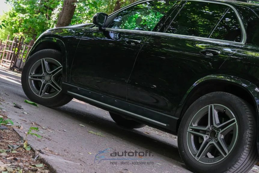 Praguri laterale Mercedes Benz GLE W167 cu LED (2019+)