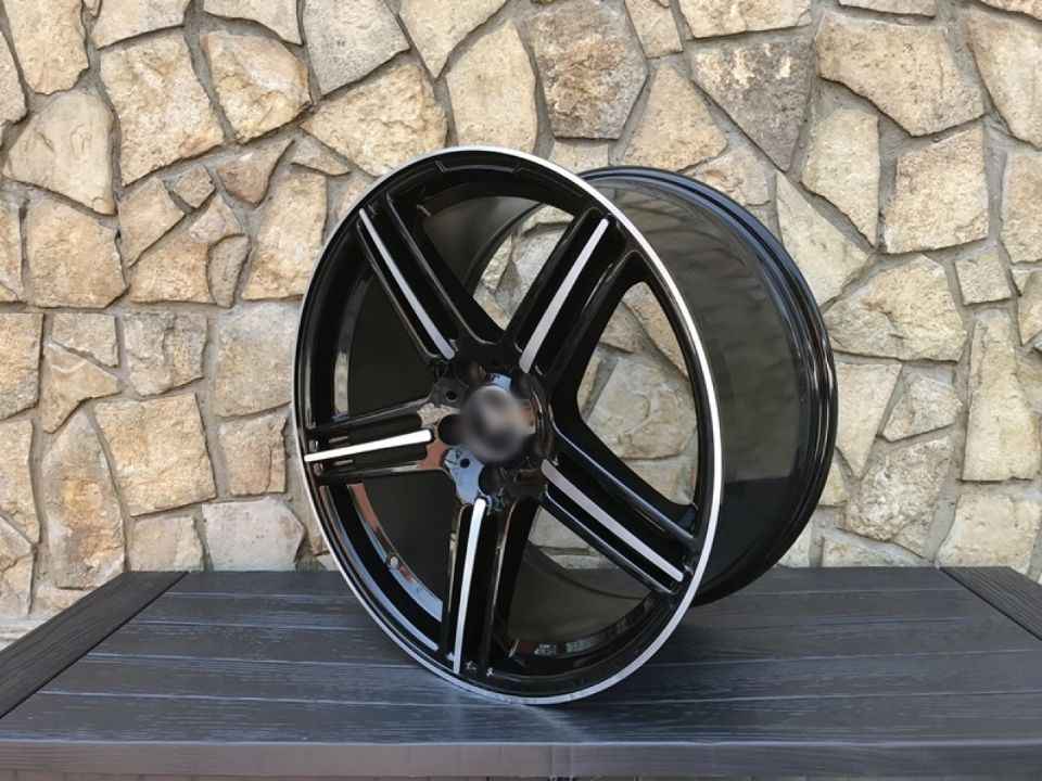 Jante Mercedes AMG noi, diametru R19 inchi 5x112